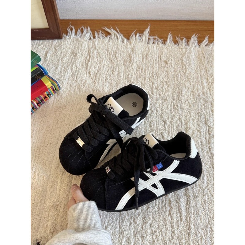 Embroidery Garments - Scarpe da ginnastica retrò in camoscio