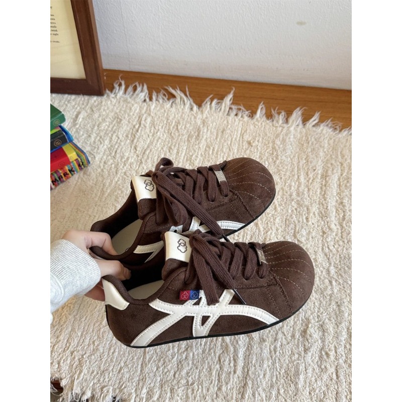Scarpe da ginnastica retrò in  - Embroidery Garments recensione e prezzo